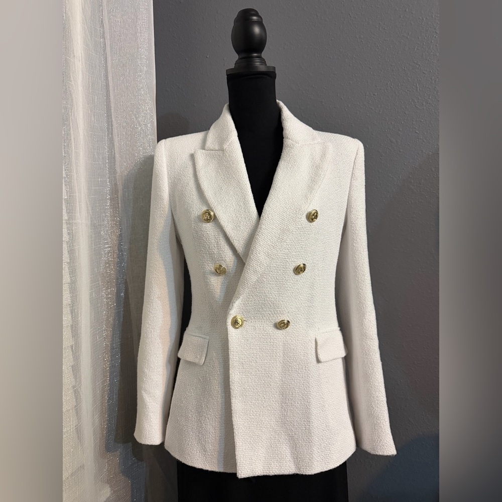 Zara White Double-Breasted Tweed Blazer – Size M (Fits S–XS)